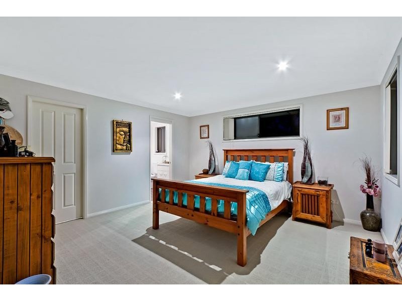 48 Marlowe Rd, Bateau Bay NSW 2261