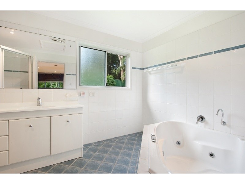 14 Greenwood Avenue, Berkeley Vale NSW 2261