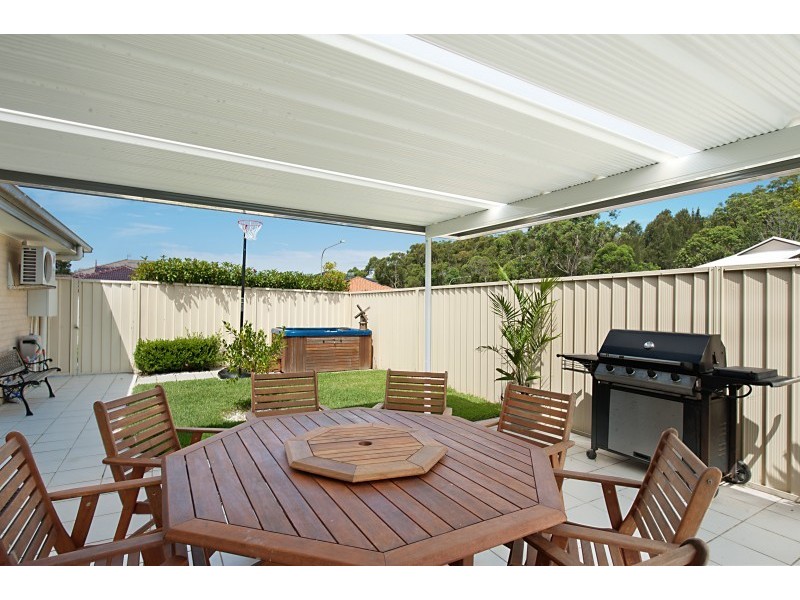 7 Bluecrane Cl, Tumbi Umbi NSW 2261