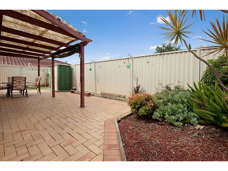 38 Castlereagh Cres, Bateau Bay NSW 2261