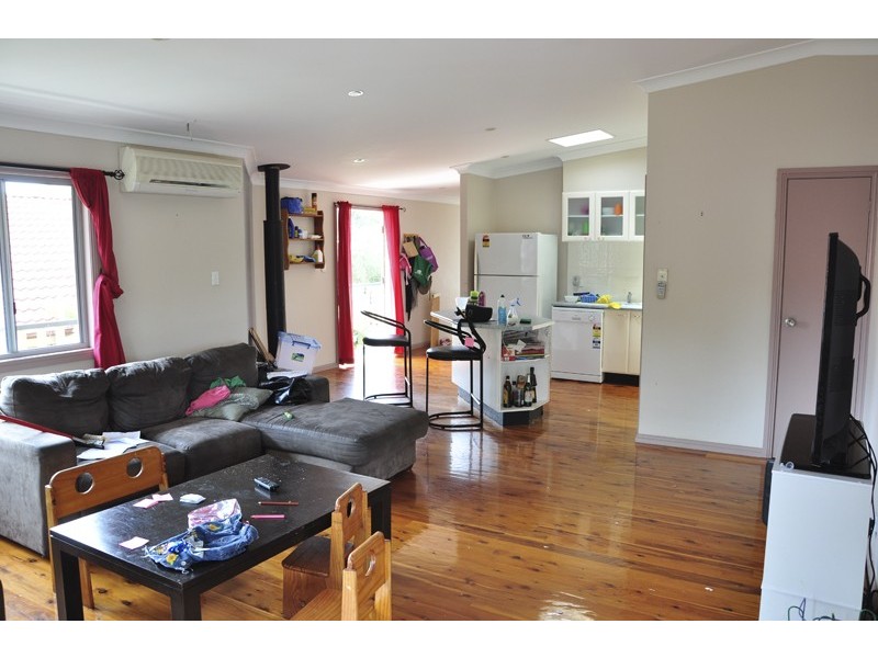 7 Windsor Road, Berkeley Vale NSW 2261
