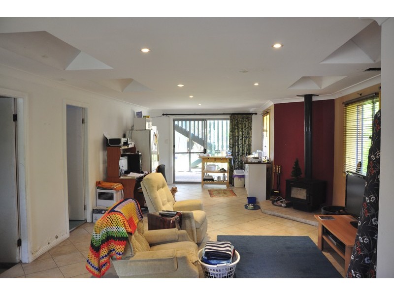 7 Windsor Road, Berkeley Vale NSW 2261