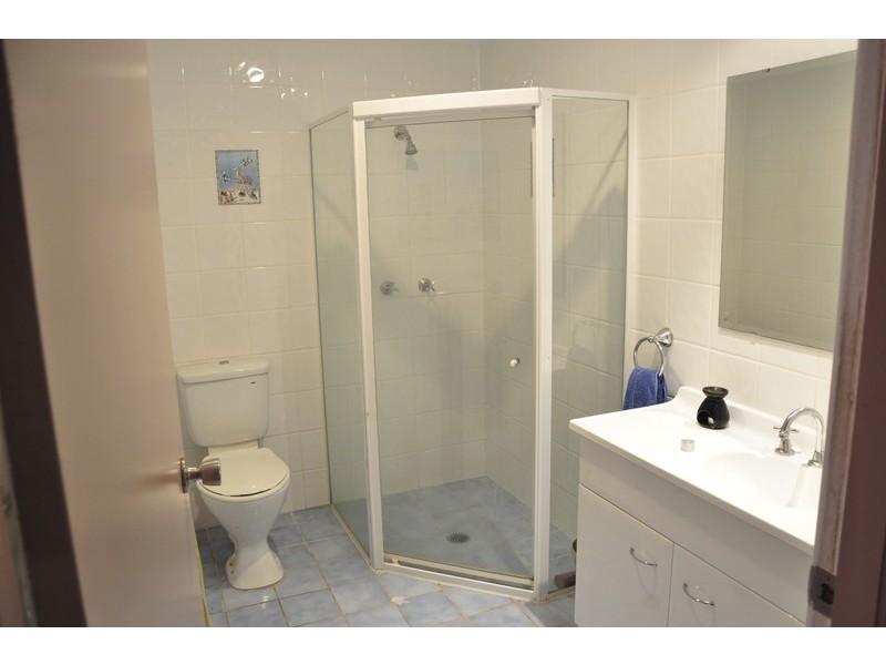 7 Windsor Road, Berkeley Vale NSW 2261