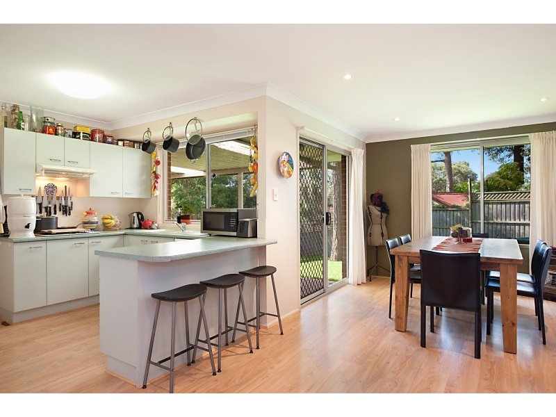 4a Shannon Parade, Berkeley Vale NSW 2261