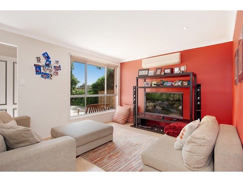 4a Shannon Parade, Berkeley Vale NSW 2261