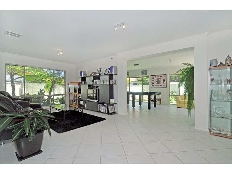 2 Craig Close, Long Jetty NSW 2261