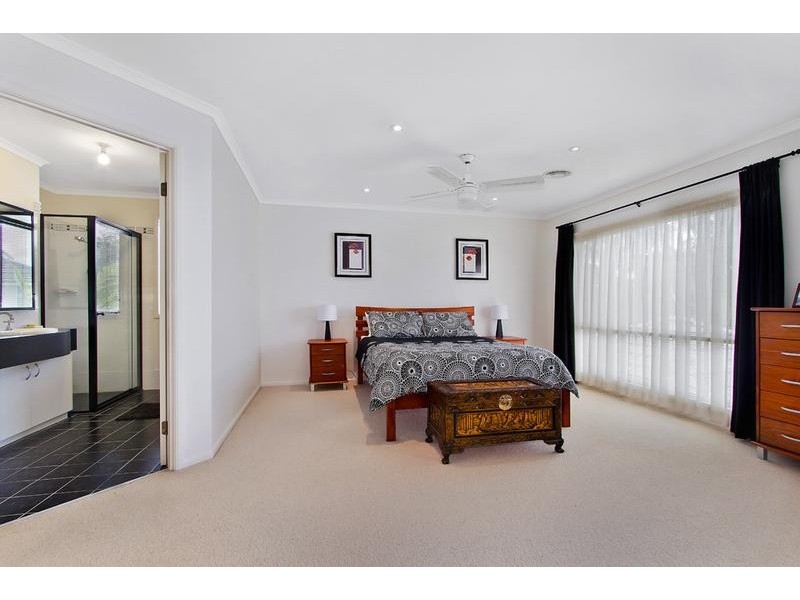 2 Craig Close, Long Jetty NSW 2261