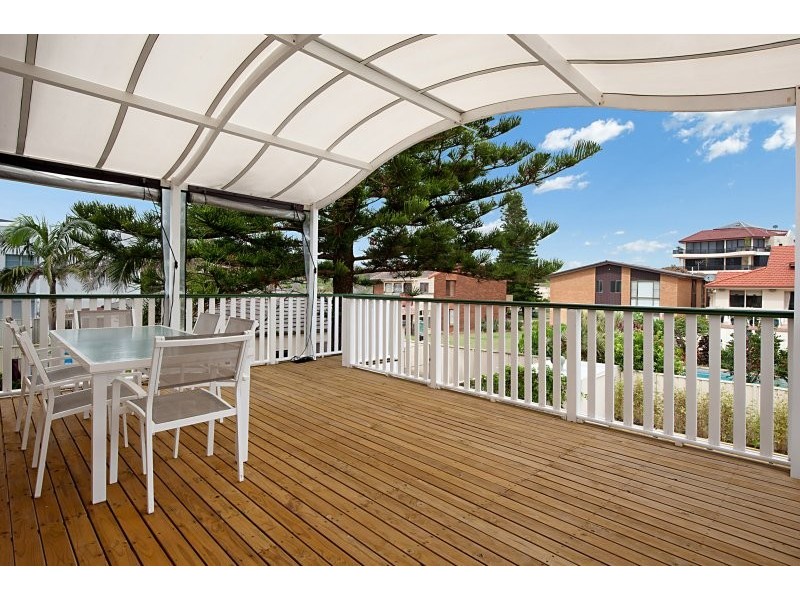 49 Coogee Ave, The Entrance North NSW 2261