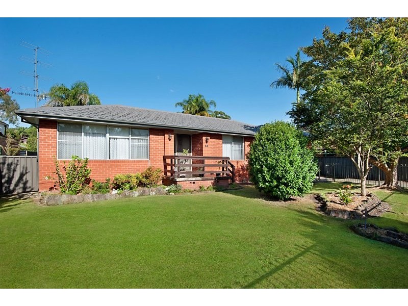 18 Hazel Close, Berkeley Vale NSW 2261