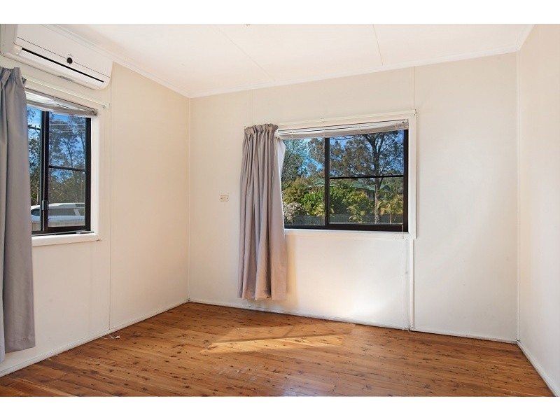 215 Geoffrey Rd, Chittaway Point NSW 2261