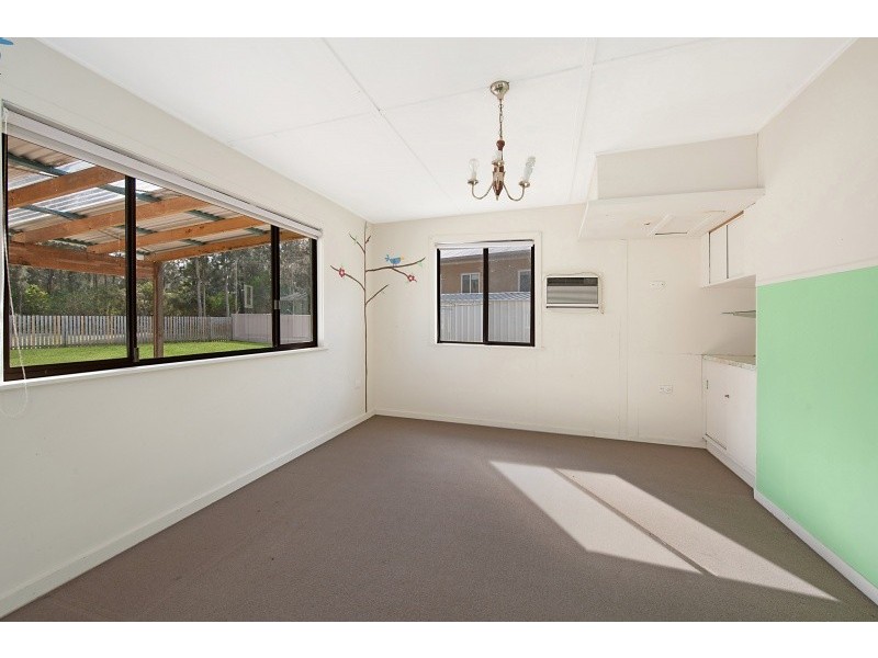 215 Geoffrey Rd, Chittaway Point NSW 2261