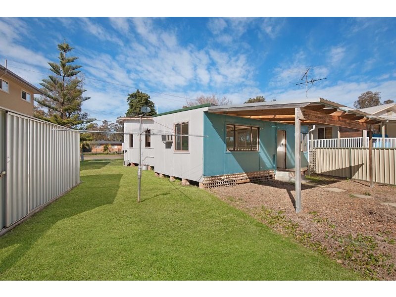 215 Geoffrey Rd, Chittaway Point NSW 2261