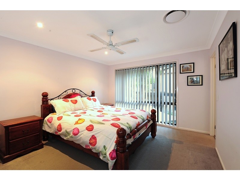 2 Gladys Avenue, Berkeley Vale NSW 2261