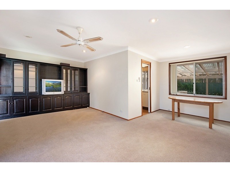 32 Sir Joseph Banks Dr, Bateau Bay NSW 2261