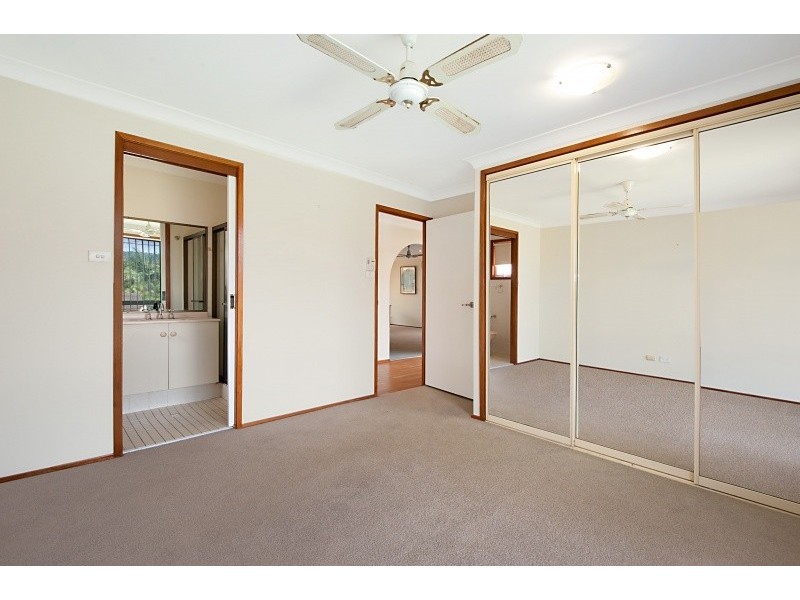 32 Sir Joseph Banks Dr, Bateau Bay NSW 2261