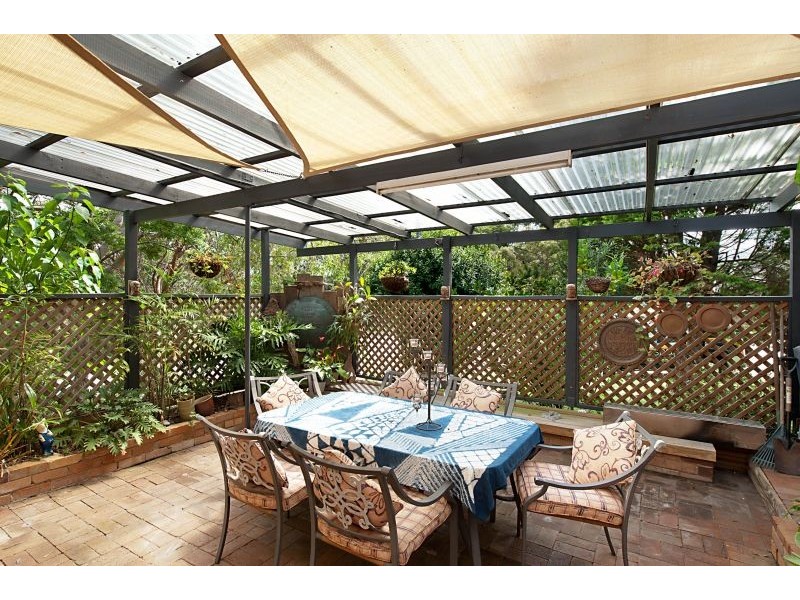 1 Shakespeare Avenue, Bateau Bay NSW 2261