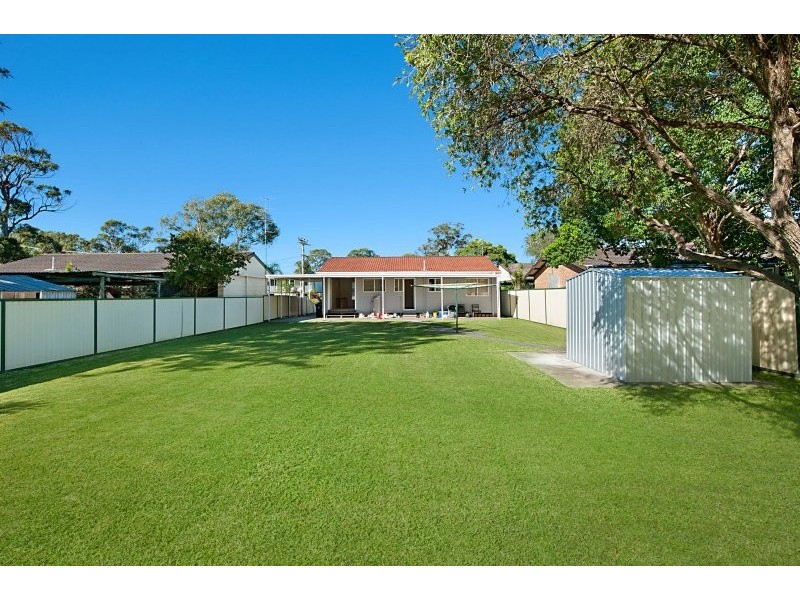 5 Kurraba Parade, Berkeley Vale NSW 2261