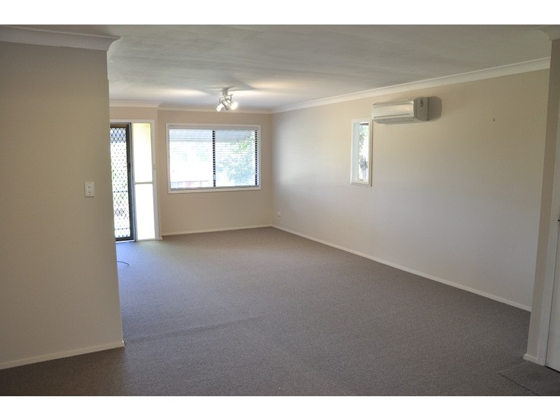 21 Shannon Parade, Berkeley Vale NSW 2261