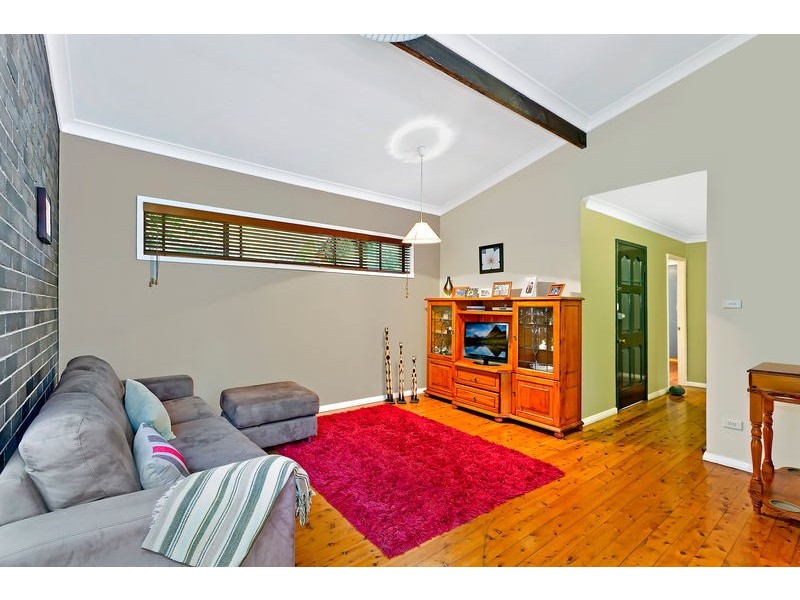 6 Pasadena Ave, Bateau Bay NSW 2261