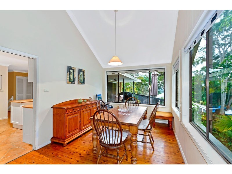 6 Pasadena Ave, Bateau Bay NSW 2261