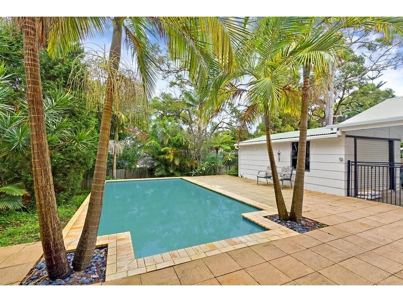 6 Pasadena Ave, Bateau Bay NSW 2261