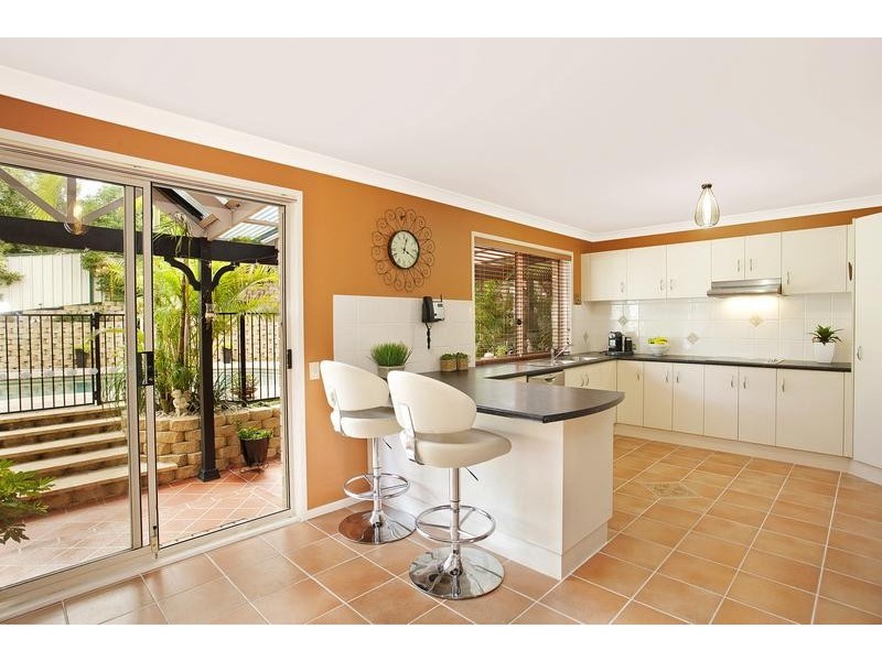 2 Palm Cl, Glenning Valley NSW 2261
