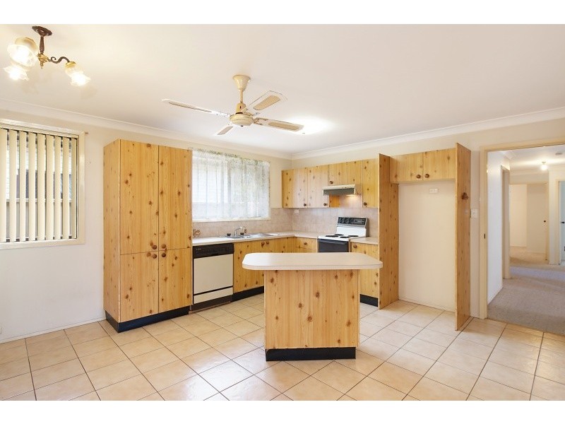 8 East Street, Killarney Vale NSW 2261