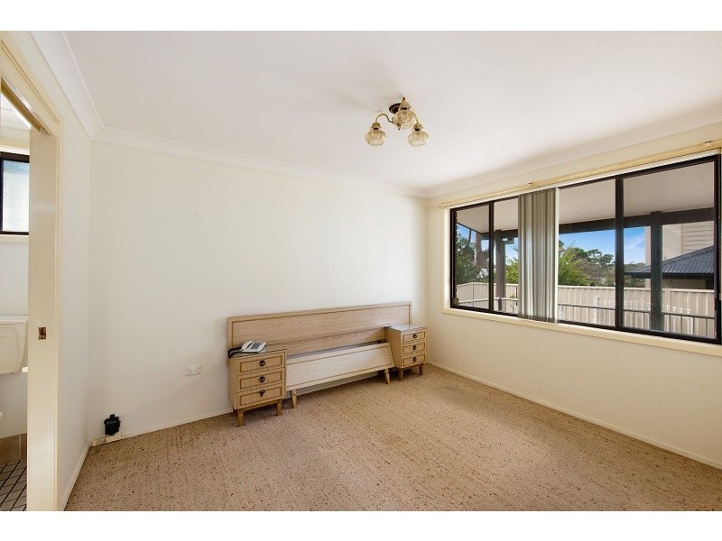 8 East Street, Killarney Vale NSW 2261