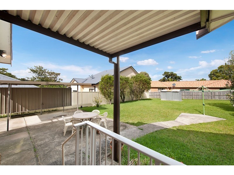 8 East Street, Killarney Vale NSW 2261