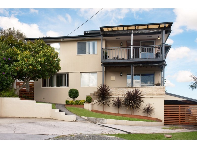 16 Kimpton Place, Wyoming NSW 2250