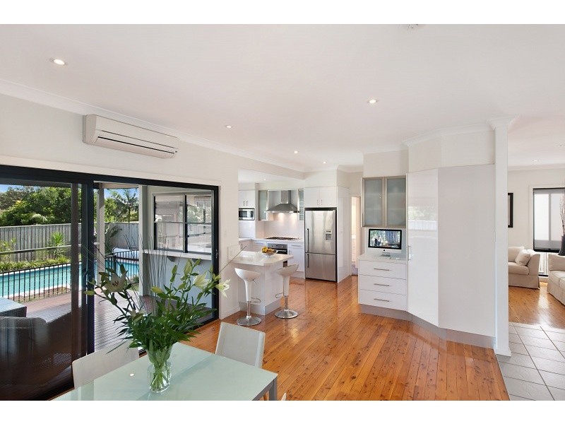 105 Lakin St, Bateau Bay NSW 2261