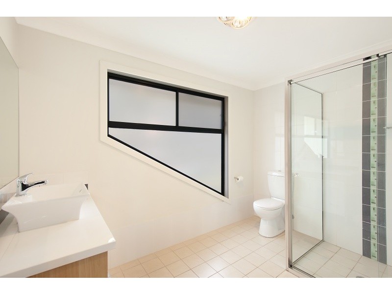 105 Lakin St, Bateau Bay NSW 2261
