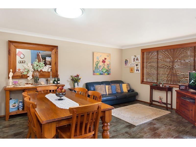 47 Elaine Avenue, Berkeley Vale NSW 2261