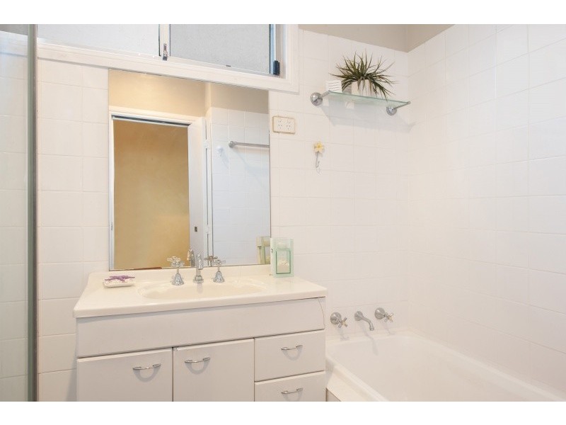 3 Emerald Pl, Berkeley Vale NSW 2261