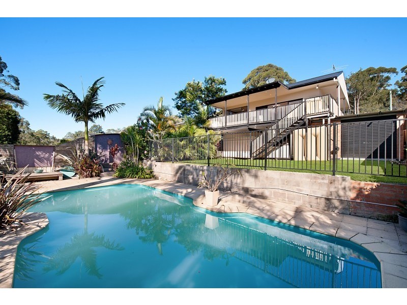 27 Roger Crescent, Berkeley Vale NSW 2261