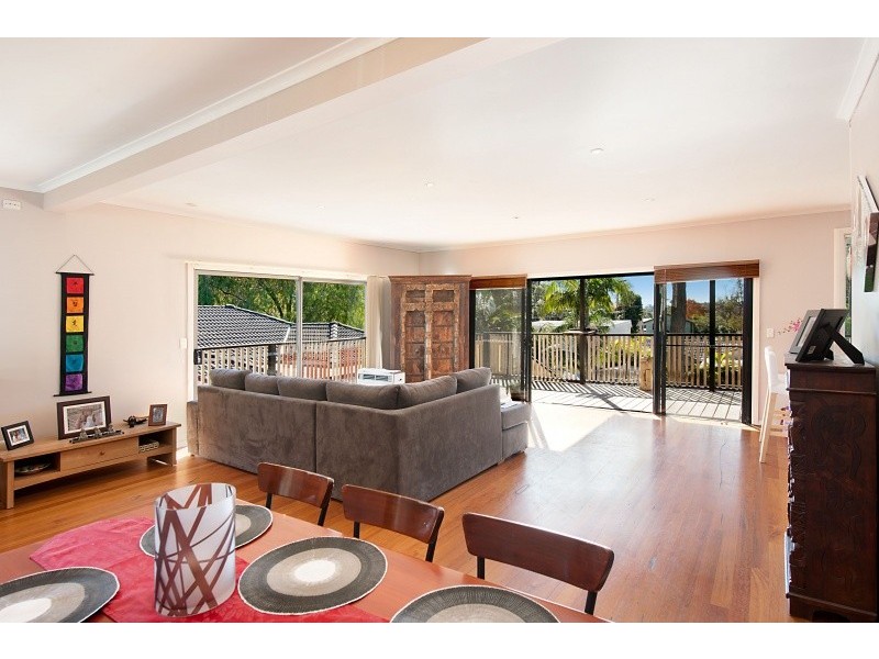 27 Roger Crescent, Berkeley Vale NSW 2261
