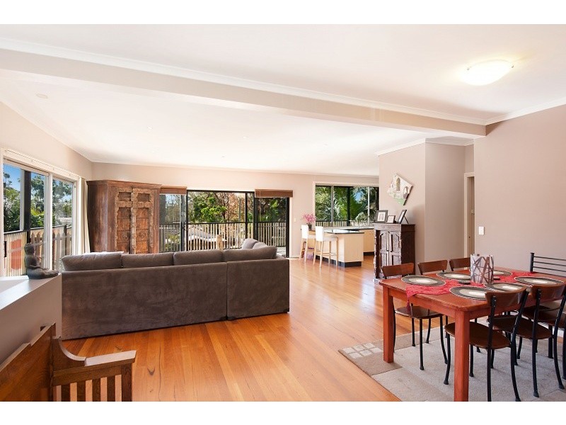 27 Roger Crescent, Berkeley Vale NSW 2261