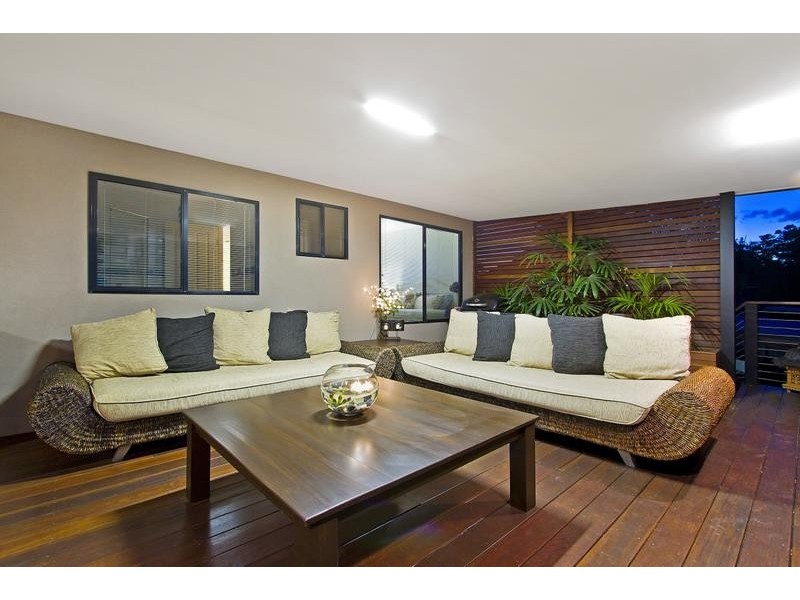 11 Blenheim Avenue, Berkeley Vale NSW 2261