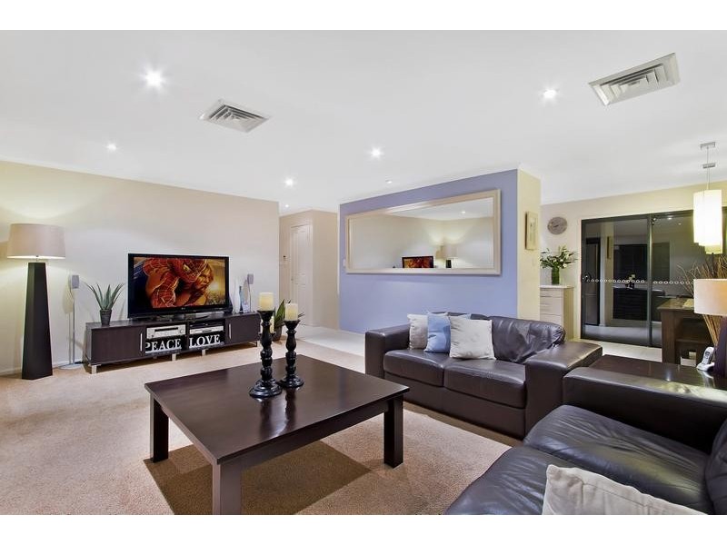 11 Blenheim Avenue, Berkeley Vale NSW 2261