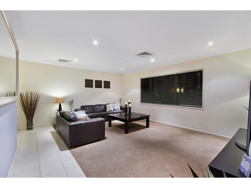 11 Blenheim Avenue, Berkeley Vale NSW 2261