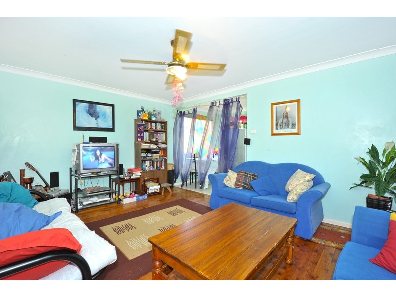 82 Lakedge Avenue, Berkeley Vale NSW 2261