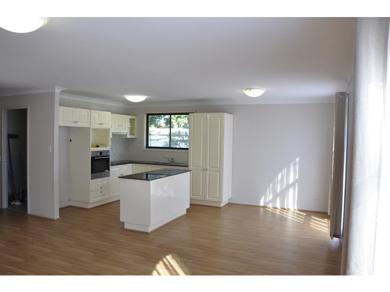 20 Blenheim Avenue, Berkeley Vale NSW 2261