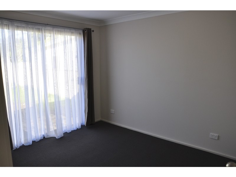 20 Blenheim Avenue, Berkeley Vale NSW 2261