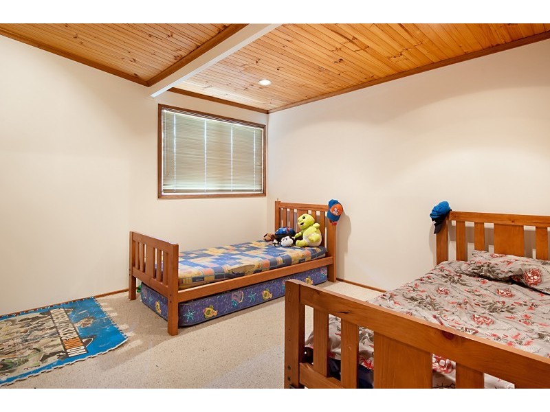 42 Kurraba Parade, Berkeley Vale NSW 2261