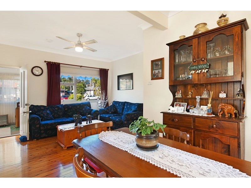 27 Buckingham Road, Berkeley Vale NSW 2261