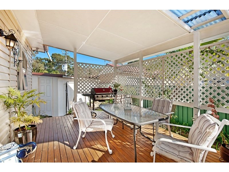 27 Buckingham Road, Berkeley Vale NSW 2261