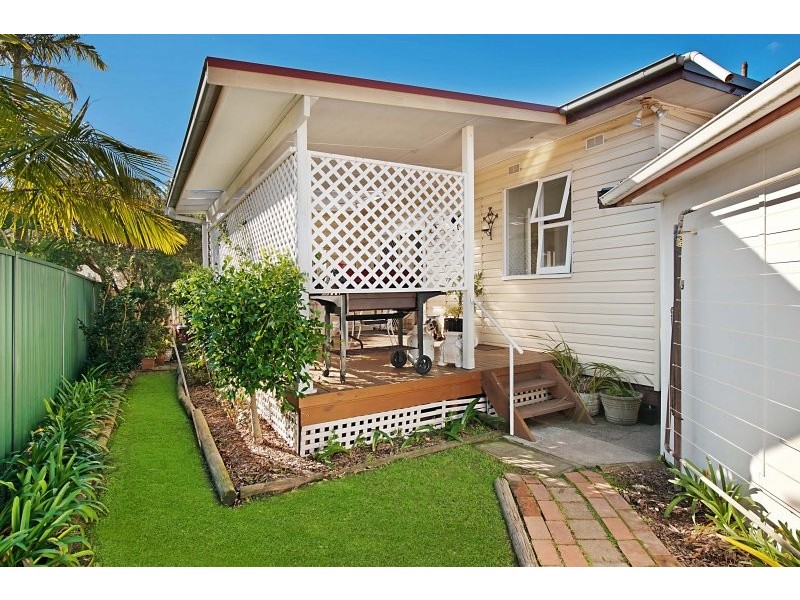 27 Buckingham Road, Berkeley Vale NSW 2261