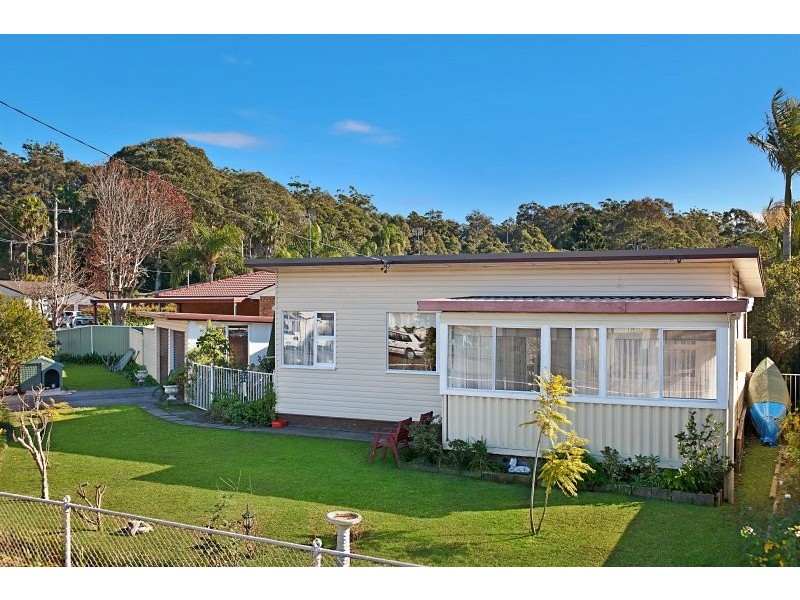 27 Buckingham Road, Berkeley Vale NSW 2261