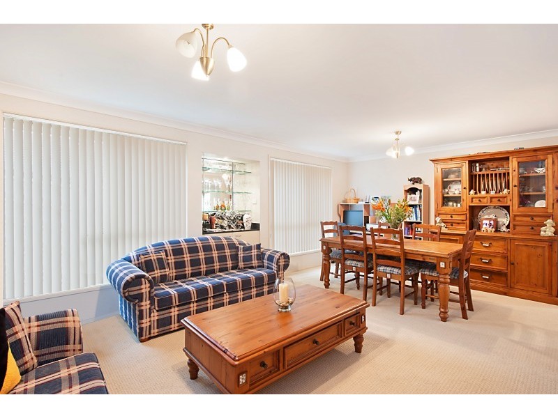 18 Blue Crane Cl, Tumbi Umbi NSW 2261