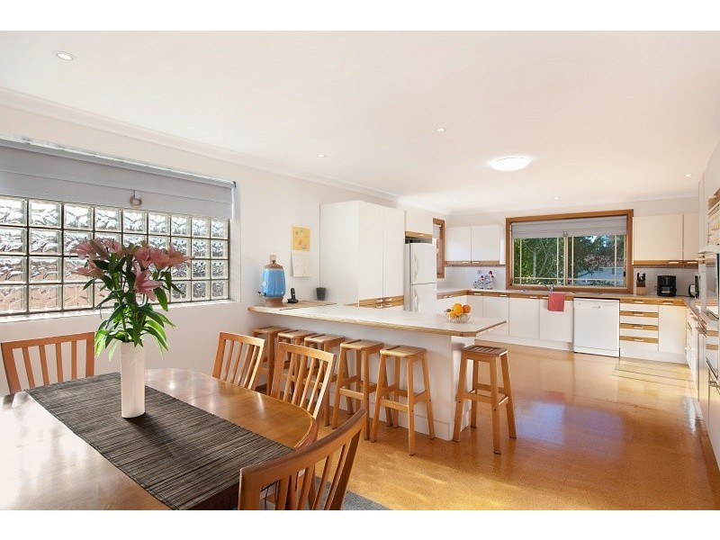 40 Lakedge Avenue, Berkeley Vale NSW 2261